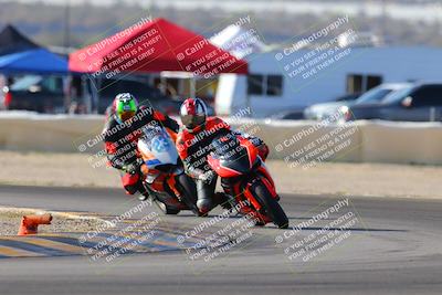 media/Dec-18-2022-SoCal Trackdays (Sun) [[8099a50955]]/Turn 2 (950am)/